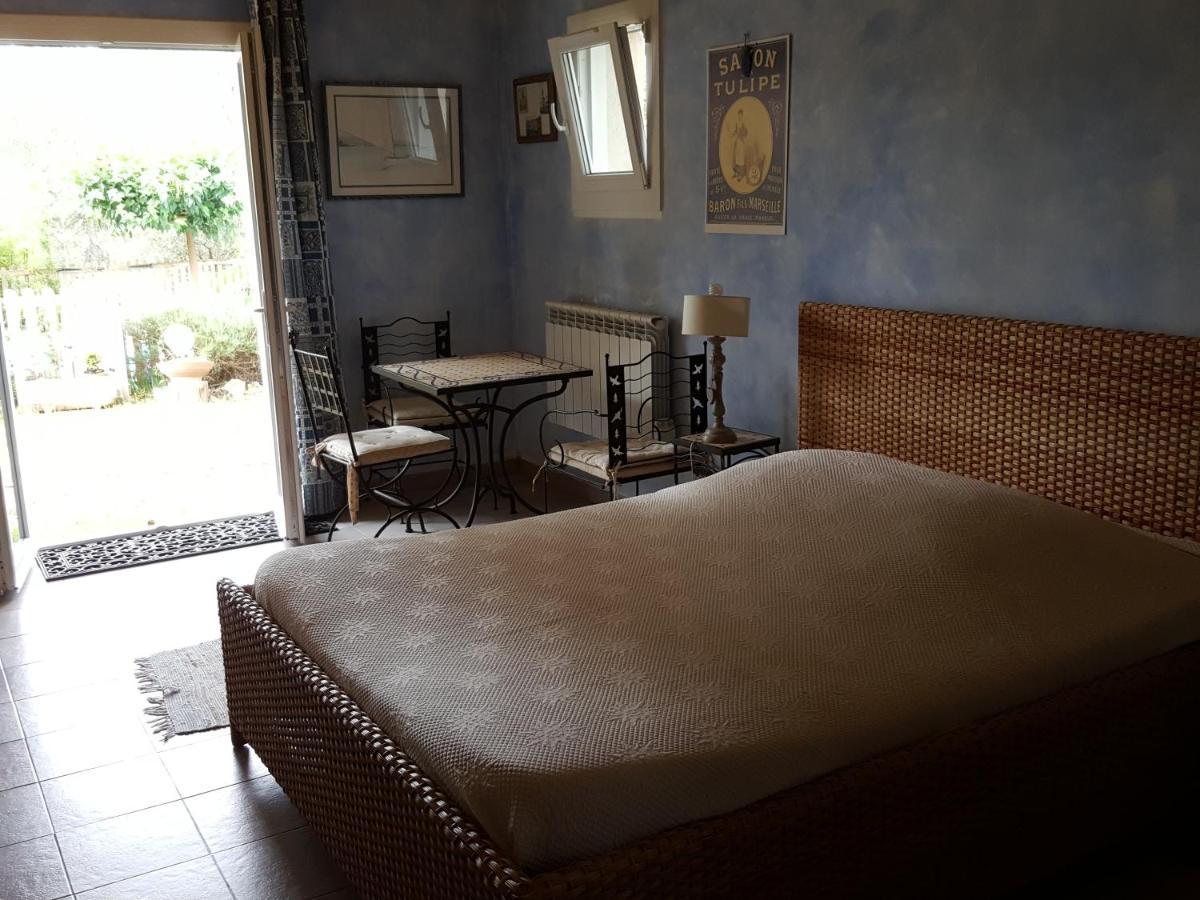 L'Oliveraie En Provence Lambesc Bagian luar foto